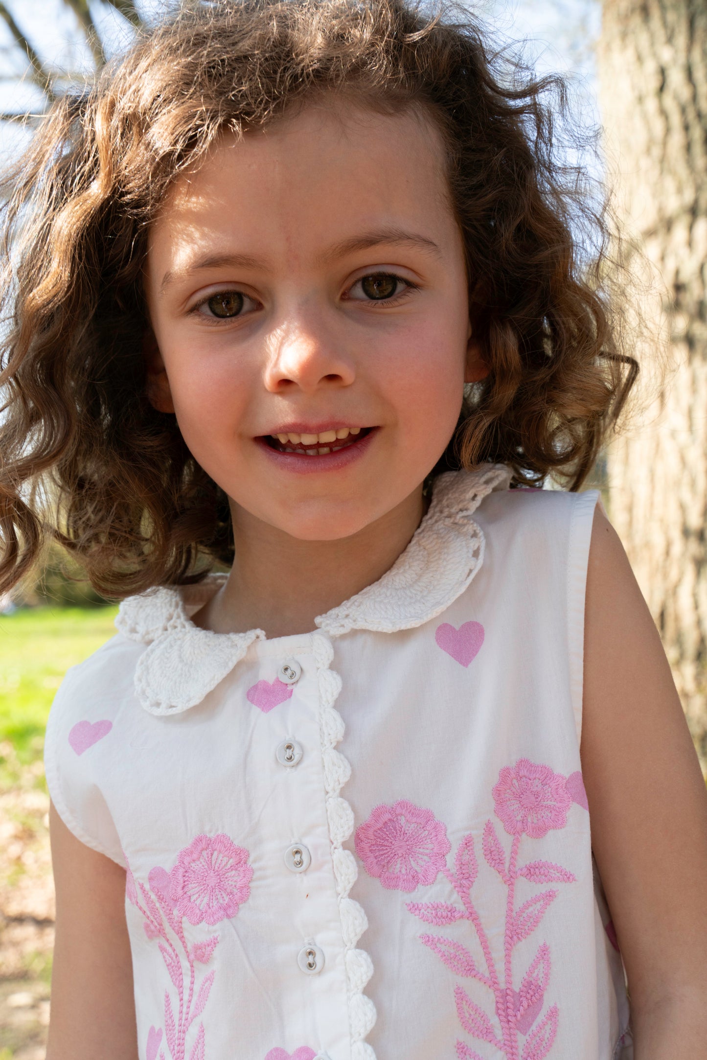 Top Daisy pink hearts